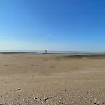 APPARTAMENTO ROSSO - OVER THE RAINBOW APARTMENTS - LIDO di JESOLO -4 POSTI LETTO